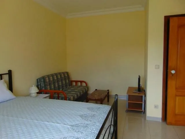 Saraiva'S Guest House Lagos