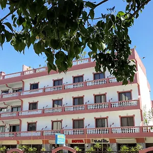 2* Hotel Boutique Marina S. Roque