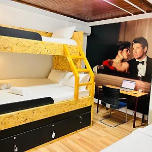  Hostal Rock School ,algarve